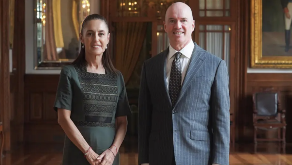 Sheinbaum recibe en Palacio Nacional al empresario Benjamin Horowitz
