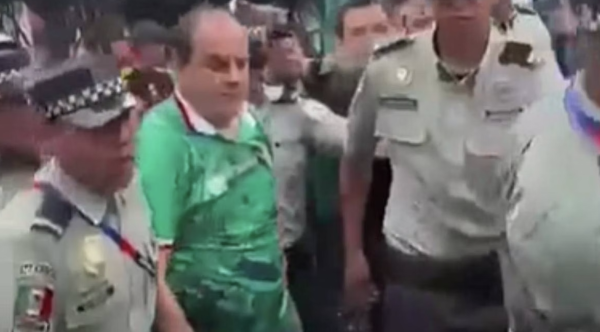Encaran a Cuauhtémoc Blanco al salir de Estadio CDMX: “¡Te andan buscando en Cuernavaca, pinche perro ratero!”
