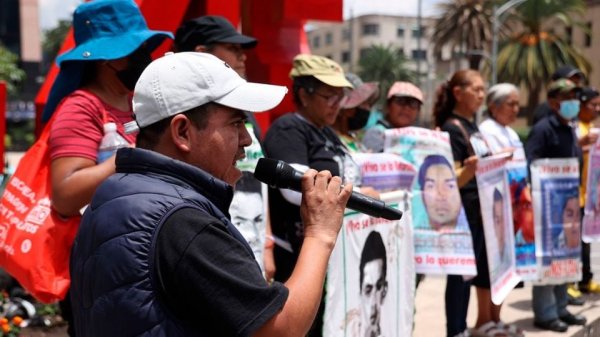 Familiares de los 43 desaparecidos de Ayotzinapa cancelan reunión con Segob: “No hubo condiciones para que los padres y madres se manifestaran”