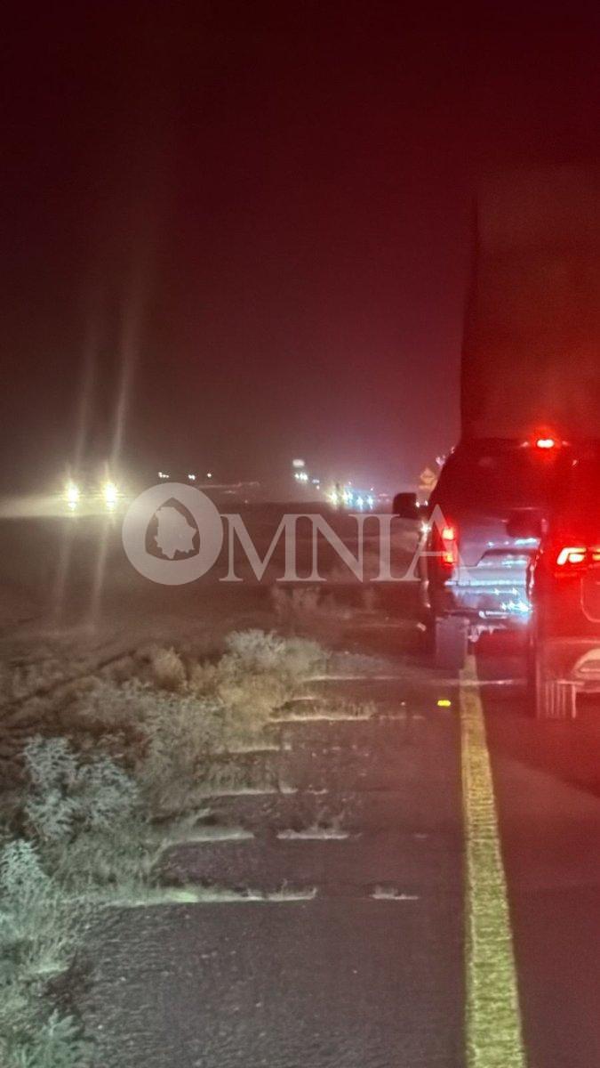 Persisten largas filas en la caseta de Villa Ahumada por presuntas fallas en el sistema de cobro