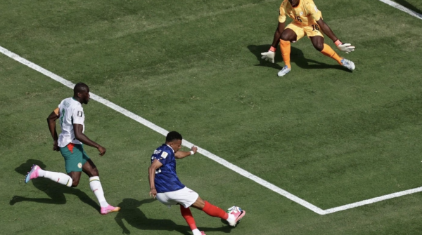 Kylian Mbappé ilumina a Francia con dos goles en la victoria 3-1 vs. Senegal en el Mundial