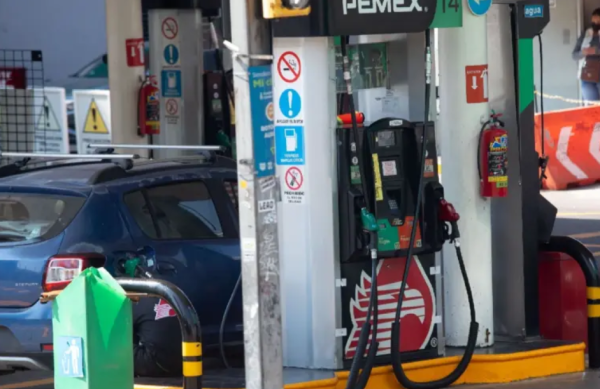 Gobierno desmiente cierre de gasolineras para ocultar desabasto; Pemex reporta suministro normal