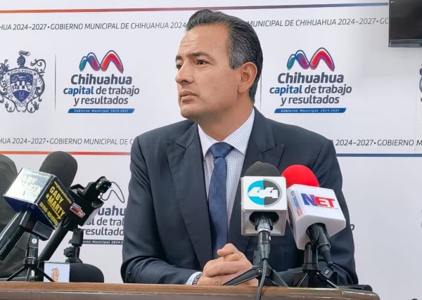 Mientras Morena pide licencias, Bonilla espera luz verde del PAN