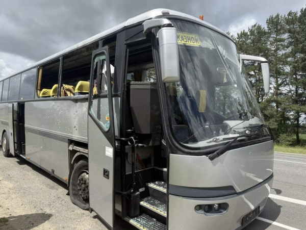 Ucrania ataca autobús de un equipo infantil de futbol; muere una mujer y hay seis heridos