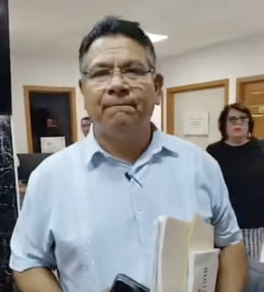 Maestros jubilados de Jiménez inician huelga de hambre frente a la Sección 42