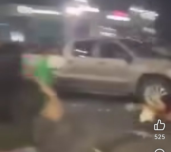 Tras festejar el triunfo de México en su segundo partido, sujeto arrolla a varias personas