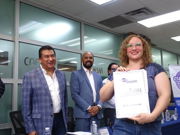 Beneficia Coesvi a más de 1,200 familias con escrituración de viviendas a bajo costo