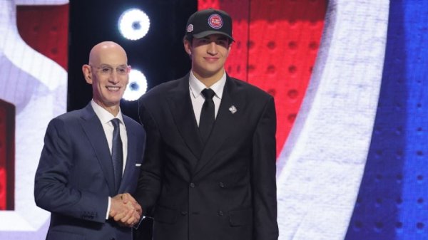 ¡Histórico! Karim López se convierte en el primer jugador nacido en México que es seleccionado en la primera ronda del draft de la NBA
