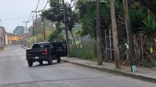 Atentan contra exalcalde morenista en Veracruz; su camioneta recibe varios impactos de bala