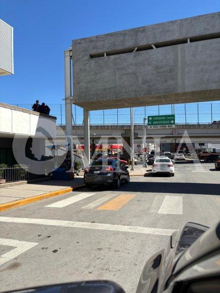 Denuncian obstrucción de calle 25 por trabajadores de la FGE