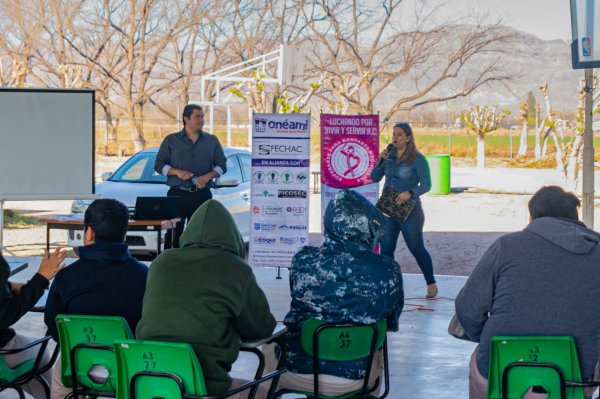Más de 200 alumnos del COBACH 28 de Meoqui recibieron la plática “La ansiedad y yo”