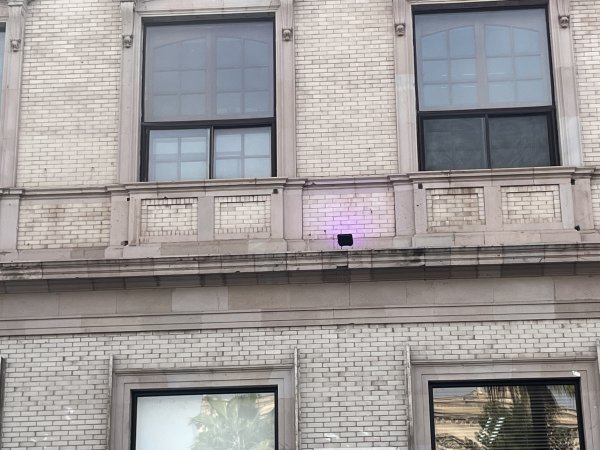 A casi un año del 8M continúan pintas de la marcha