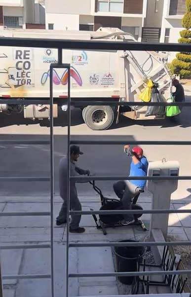 Recolectores de basura  del municipio se hacen virales por su buena actitud