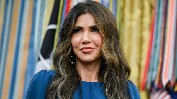 Trump despide a Kristi Noem: Nombra a expeleador de artes marciales mixtas como secretario de Seguridad