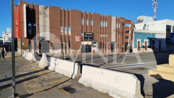 Coloca SSPE muros de contención para reforzar seguridad durante marcha del 8M