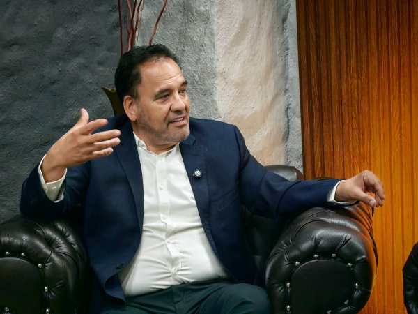 La estafeta no es de Cruz, incumplió no poner espectaculares: Juan Carlos Loera