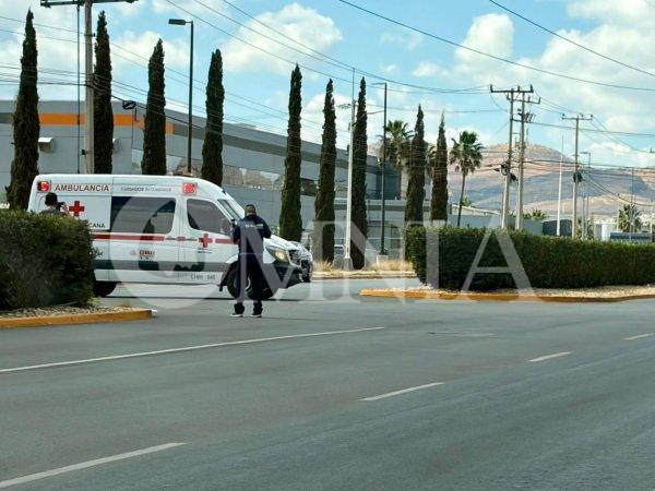 Trabajador resulta con fractura en la pierna tras caerle maquinaria en la abarrotera Merza