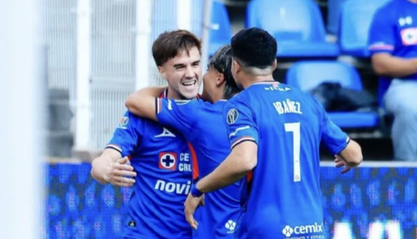 Cruz Azul afianza su liderato tras golear 3-0 a San Luis (Videos)