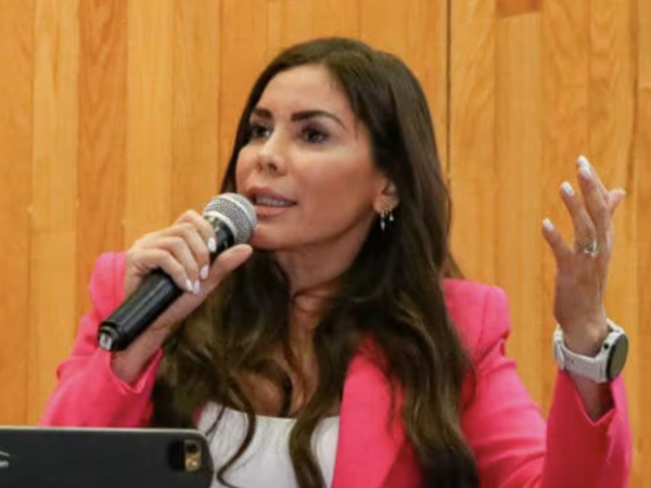 Vinculan a proceso a Karina Barrón por falsedad de declaraciones contra Waldo Fernández