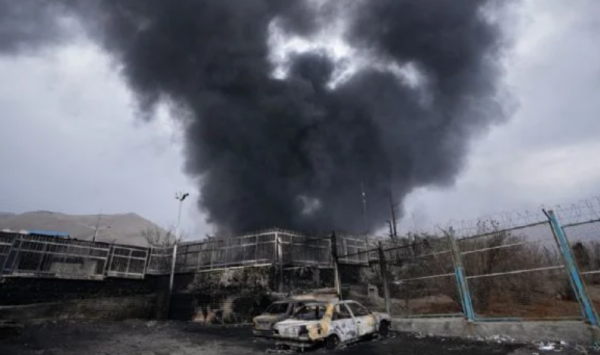 El crudo supera los 100 dólares por barril mientras la guerra con Irán frena producción y envíos