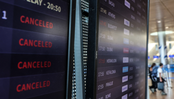 Aerolíneas comienzan a aumentar sus tarifas ante la subida del precio del combustible