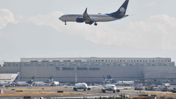 Taxistas del AICM ‘amenazan’ el Mundial 2026: ‘Más aeropuertos serán bloqueados si no cumplen la ley’