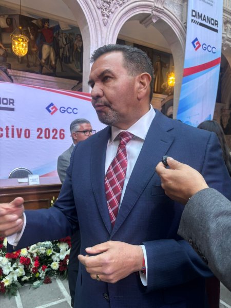 Pérez Cuéllar insiste en retirar espectaculares y habla del proceso interno de Morena en Chihuahua