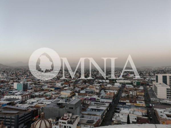 Video: Densa nube de polvo por tolvanera cubre la ciudad de Chihuahua