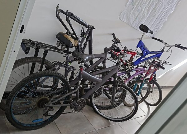 Aseguran 8 bicicletas robadas durante cateo a vivienda del fraccionamiento Mirador
