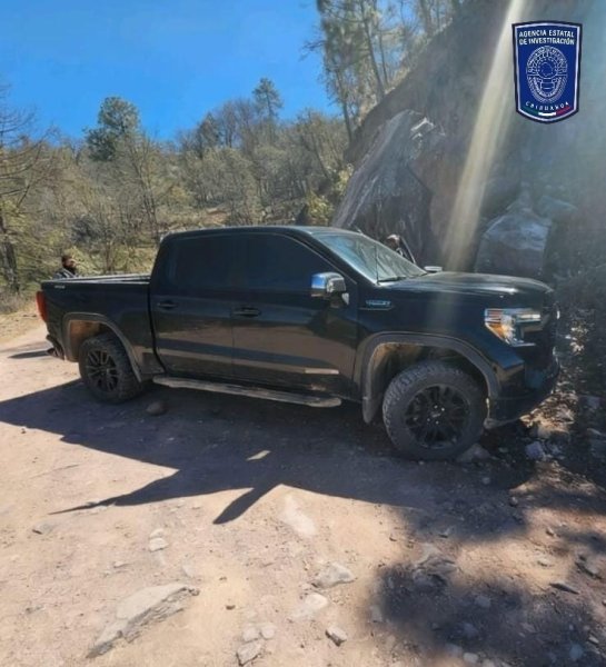 Asegura Operativo Conjunto arma larga y pick up robada, en Uruachi