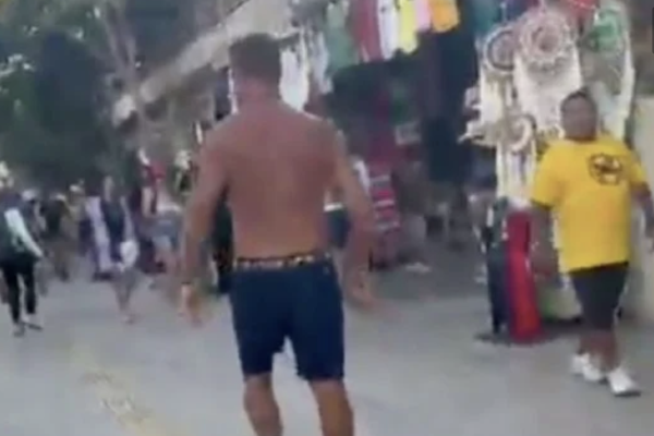 Tensión religiosa en Playa del Carmen: turista confronta a judío que manifestaba su fe (Video)