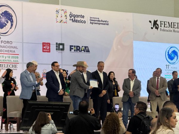 Comparte Desarrollo Rural acciones de sanidad e inocuidad en el XI Foro Internacional de Lechería