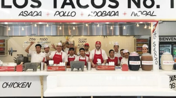 Turista alemán prueba salsa picante y demanda a taquería mexicana por 1.7 millones de pesos