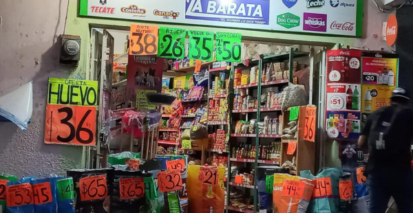 Las tienditas en México no pueden contra los impuestos: cada vez venden menos y 60,000 negocios podrían desaparecer