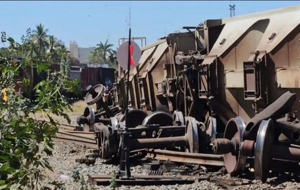 El tren de transporte de granos se descarrila en la capital de Sinaloa