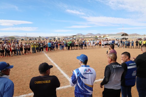 Rehabilitan Municipio y vecinos unidades deportivas con programa “Manos a la cancha”