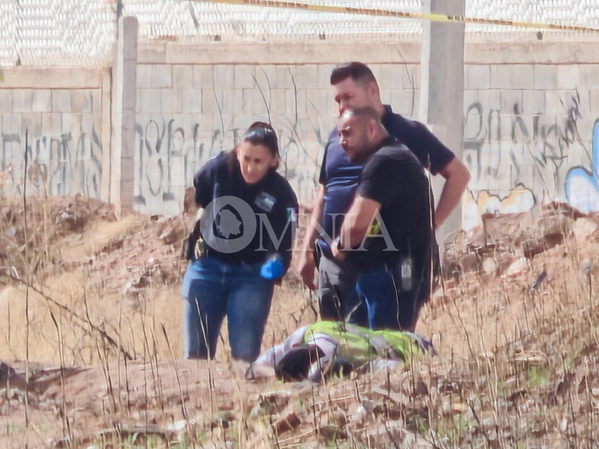 Asesinan a hombre a un lado de las vías en la Venceremos