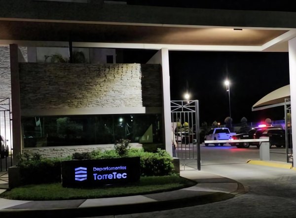 Ex Juez, hombre localizado suspendido ayer en Torre Tec