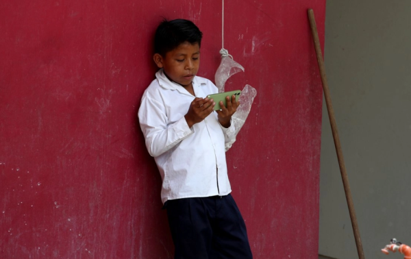 Persiste la brecha digital a pesar de mayor inclusión tecnológica: BdeM