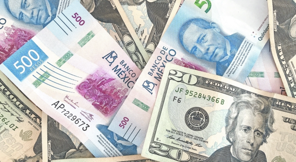 Peso mexicano avanza levemente frente al dólar por menor aversión al riesgo en el mercado