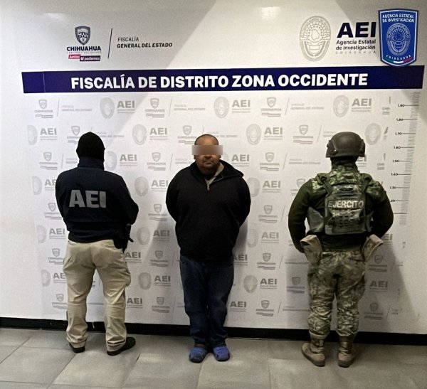 Detienen a dos masculinos en posesión de droga en Madera y en Cuauhtémoc