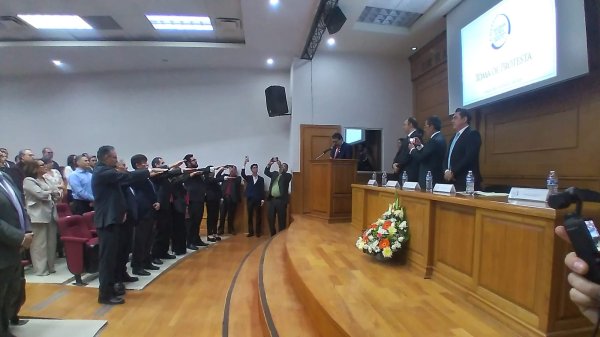 Renueva mesa directiva Colegio San Felipe el Real de Doctores en Derecho A.C.