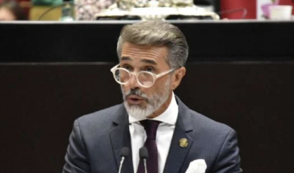 Sergio Mayer estalla contra los medios: “No les tengo que dar explicaciones”