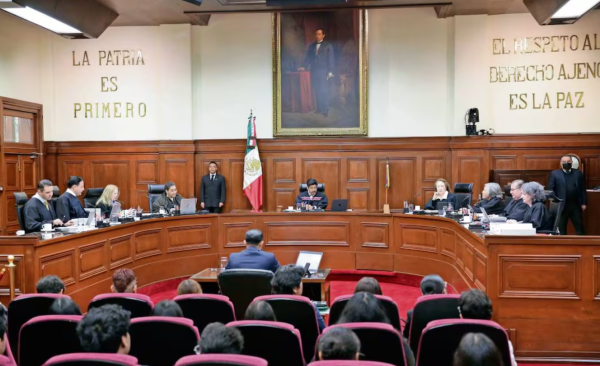 En medio de controversia, la Suprema Corte oculta costo de autos “por motivos de seguridad”