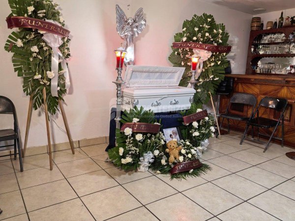 (Video) Llega el cuerpo del Niño Eitan a casa de su Abuelita Paterna para ser velado