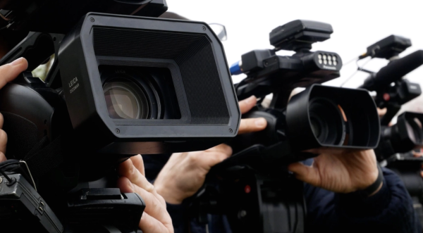 Juez de EU declara inconstitucionales las restricciones del Pentágono a la prensa