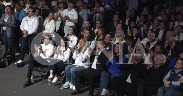 Acude Santiago De la Peña a sesión extraordinaria del PAN