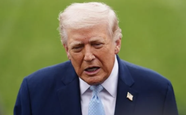 Trump amenaza con destruir centrales eléctricas iraníes si no abren el estrecho de Ormuz en 48 horas