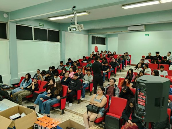 CONALEP Chihuahua beneficia a 650 personas con taller sobre parentalización