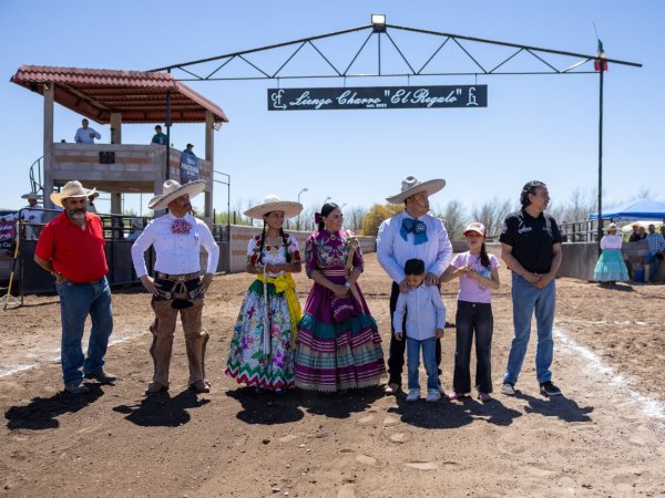Reconoce Jesús Valenciano García esfuerzo de escaramuzas y charros rumbo al nacional